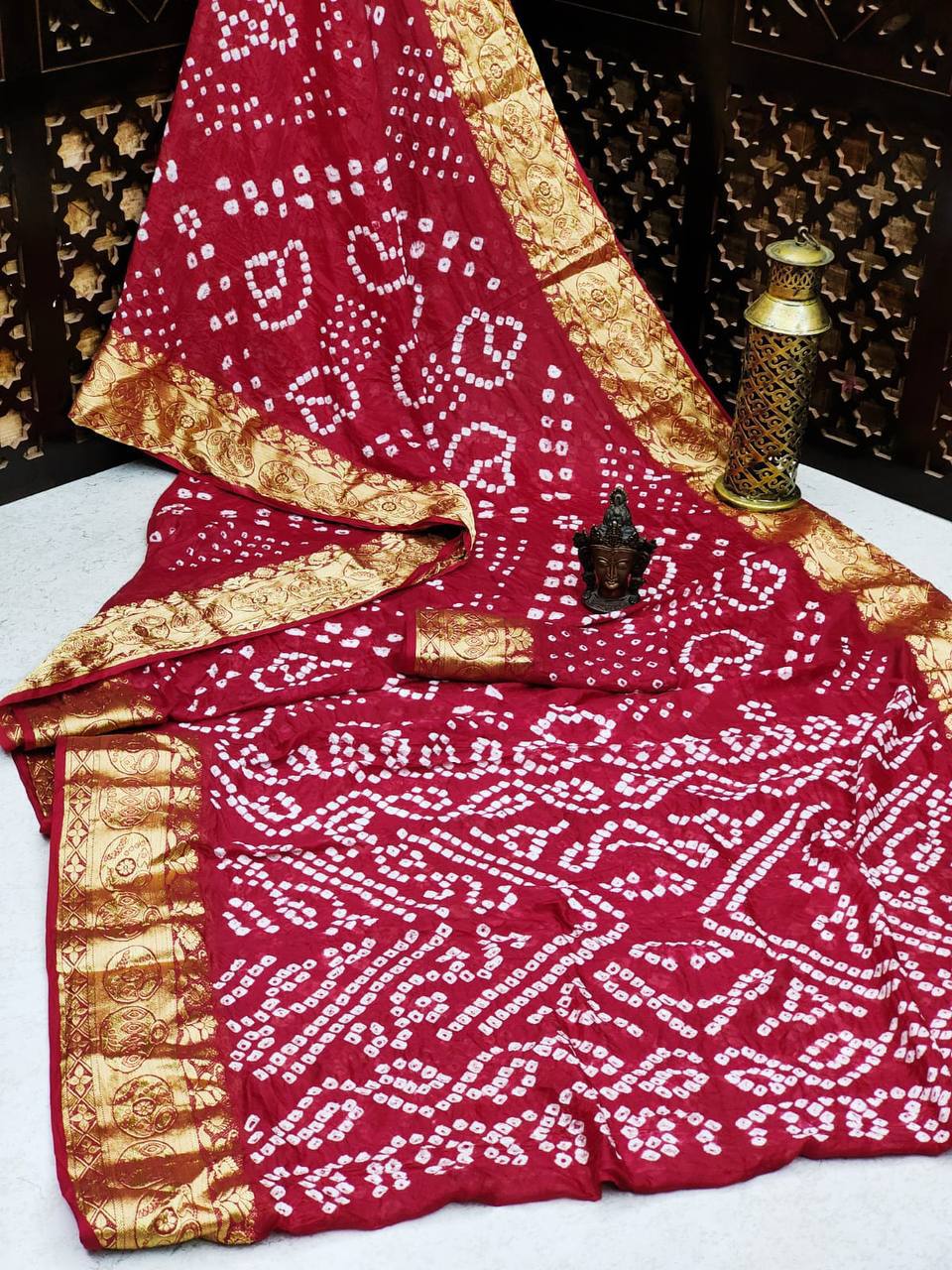 Bandhej with zari and multicolour weaving Border with Zari Weaving Rich Pallu