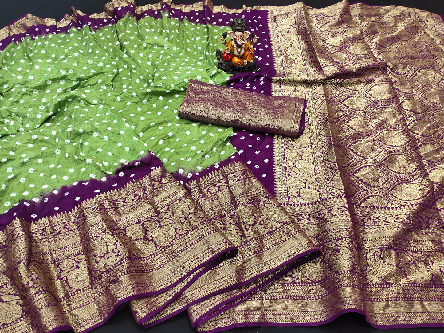 Bandhej silk drapes with Kanchipuram jari border saree