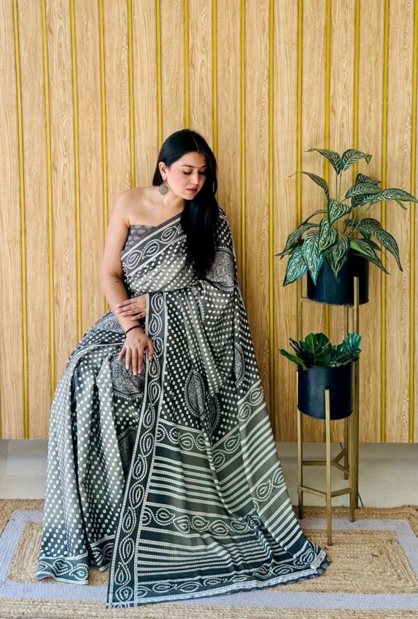 Designer Semi Crap Sarees