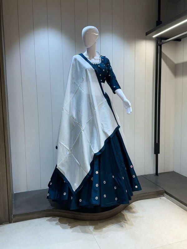 Lehenga Chaniya Choli - Image 3