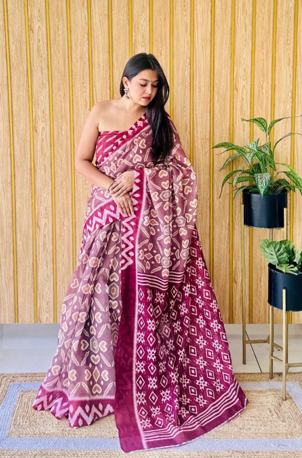 Designer Chic Linen Sarees - Image 7