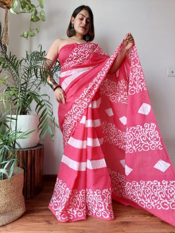 Designer Chic Linen Sarees - Image 4