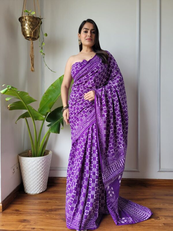 Designer Chic Linen Sarees - Image 6